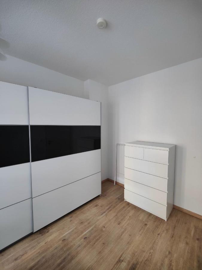 Neu Sanierte Wohnung Mit Balkon Und Stellplatz Erfurt Exterior photo