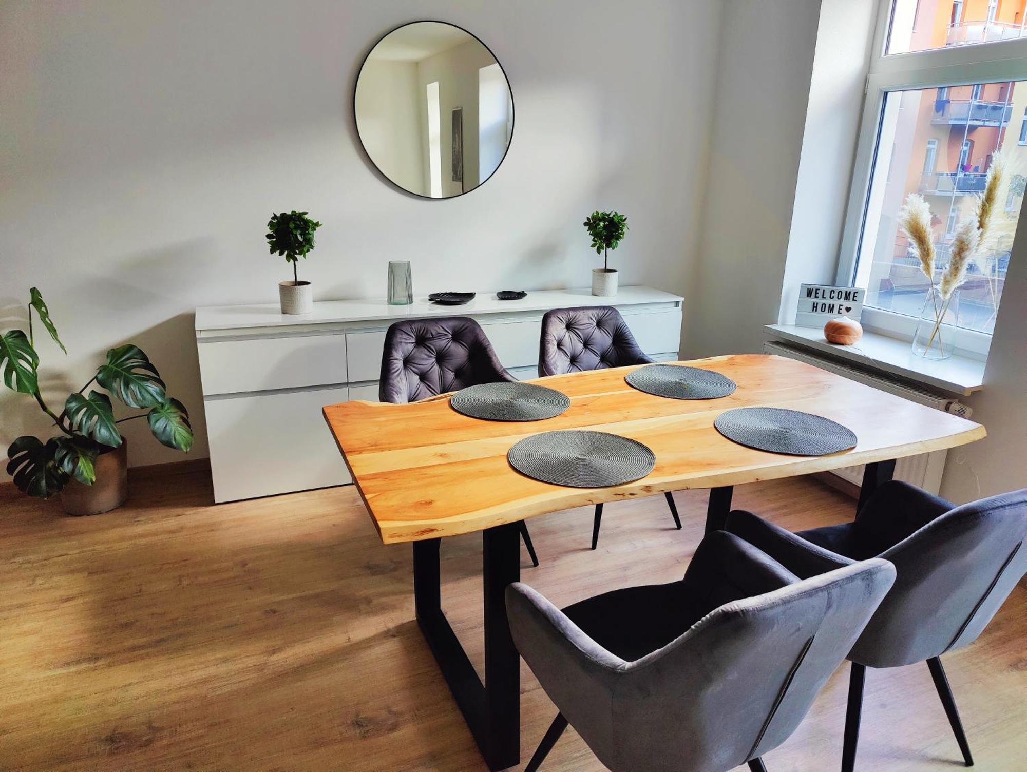 Neu Sanierte Wohnung Mit Balkon Und Stellplatz Erfurt Exterior photo